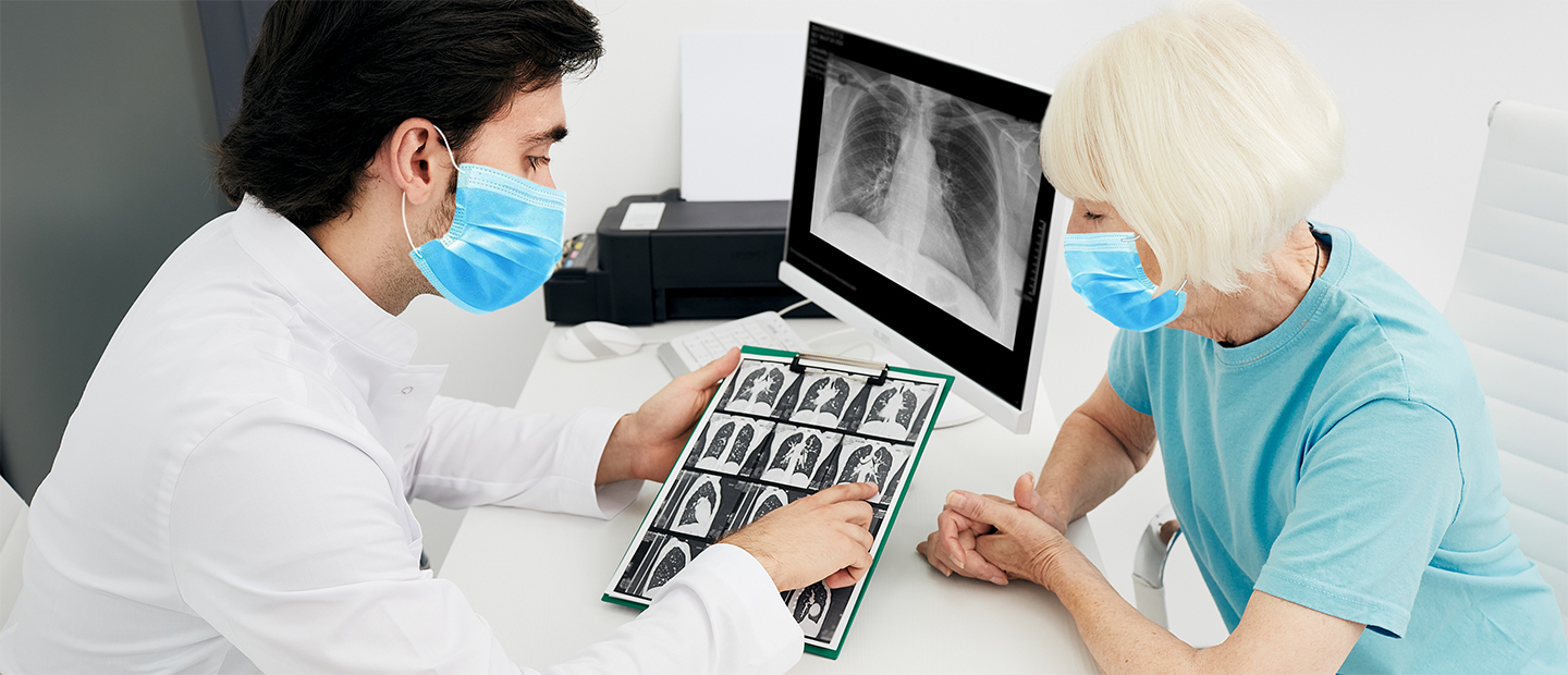 Întelegerea fibrozei pulmonare: cauze, simptome si tratament